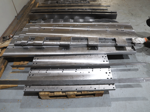 龍門(men)銑床加工